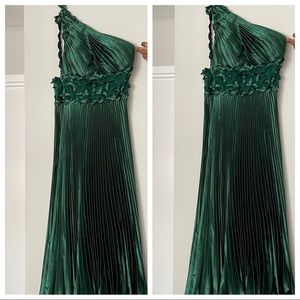 Beautiful gown 2XL